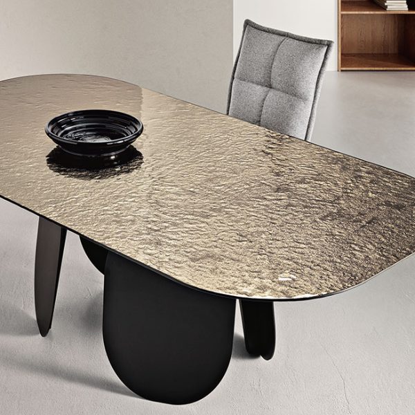 tavolo-maya-retroargentato-scorcio